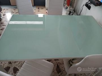 tavole e sedie come nuovi