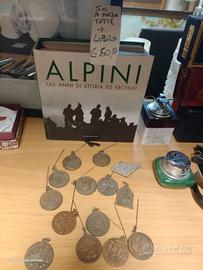 libro Alpini. 140 anni di storia ed eroismi