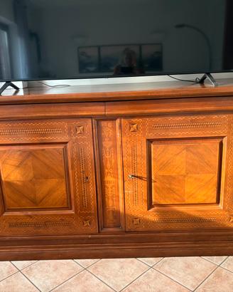 Credenza elegante e pregiata