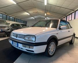 Volkswagen Golf Cabriolet 1.6 cat Movie