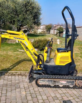 Escavatore usato YANMAR VIO10-2A Anno 2011 Ore 200