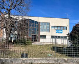 CAPANNONE CON UFFICI E MAGAZZINI IN ZONA INDUST...