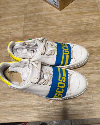 scarpe sportive 