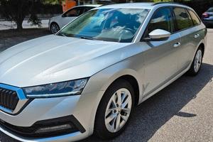 Skoda Octavia 2.0 TDI EVO SCR 150 CV DSG Wagon Exe