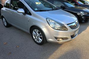 Opel corsa 1.3 cdti
