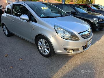 Opel corsa 1.3 cdti