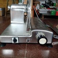 Affettatrice Omas trifase