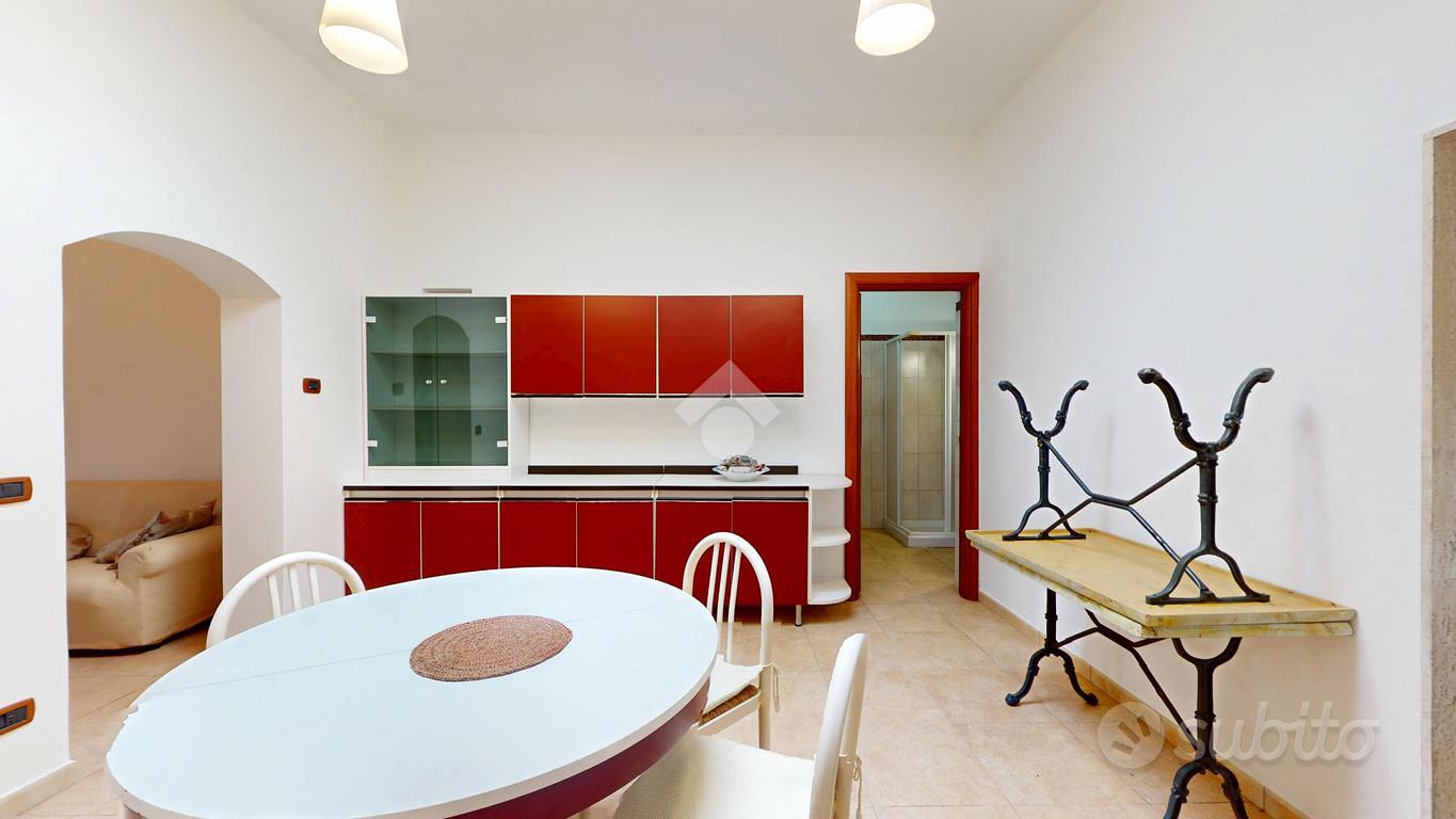 2 LOCALI A MARTINA FRANCA - Altro
