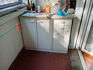 MOBILE IN FORMICA BIANCO