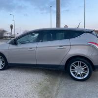 RIVENDITORE: LANCIA DELTA  oro 120 cv