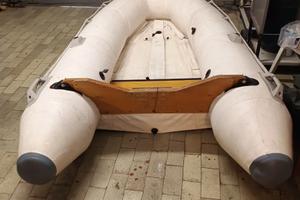 Tender Eurovinil 265 con motore Mercury 4HP
