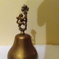 Campanello con manico a forma di leone