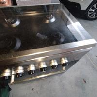 Cucina con forno