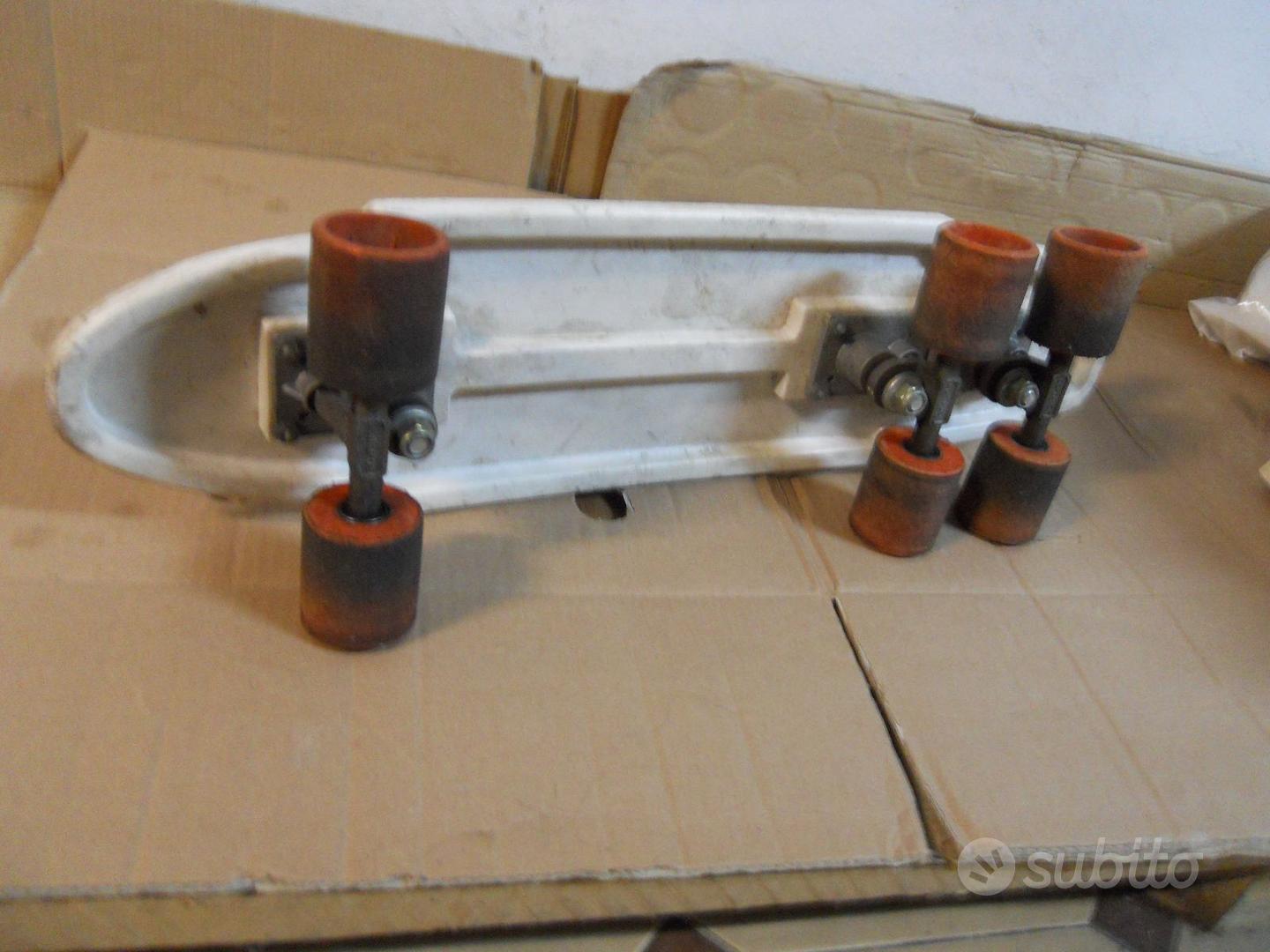 Skateboard Vintage Cami Tre Assi 6 Roues - Go Truck Made In Italy - RARE