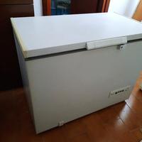 congelatore a pozzetto 225 lt