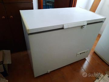 congelatore a pozzetto 225 lt
