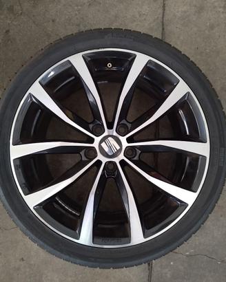 Pneumatico Momo gomma 4 stagioni 225/40 r18