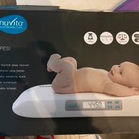 Bilancia pesa neonati