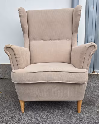 Poltrona IKEA Strandmon 
