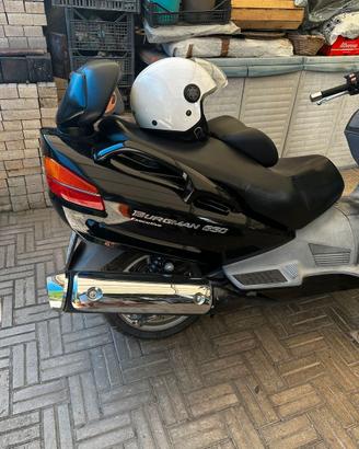 Moto Suzuki Burgman 650 Executive