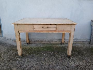 Tavolo industriale vintage 