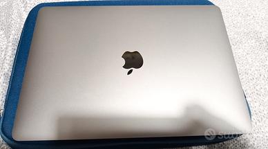 MacBook Air 13 pollici