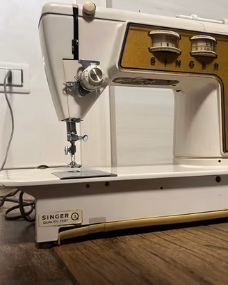 Macchina da cucire Singer 700 VINTAGE - RIBASSATO