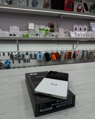 SAMSUNG GALAXY Z FLIP 8