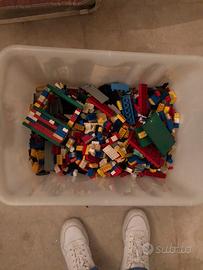 Grossa scatola di Lego vintage