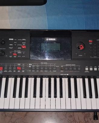 Tastiera Yamaha E463  
