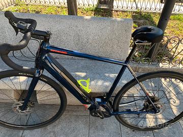 Ebike da corsa trasformabile in gravel