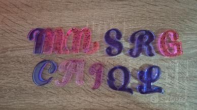 Portachiavi, ciondoli, orecchini e collane