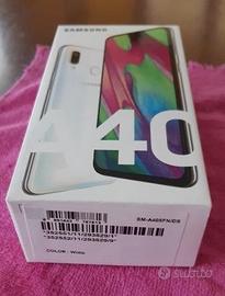 Samsung A40  in garanzia .