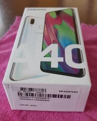 Samsung A40  in garanzia .