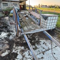 Carro agricolo antico da restaurare