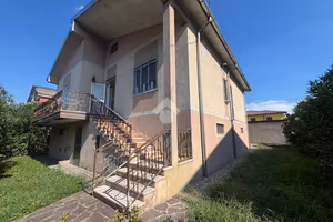 VILLA SINGOLA A SAN GIORGIO BIGARELLO