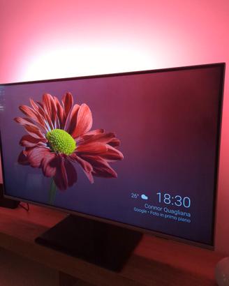 Smart TV 4K 43" Philips Ambilight + Piede Custom (