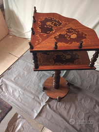 Tavolino vintage triangolare