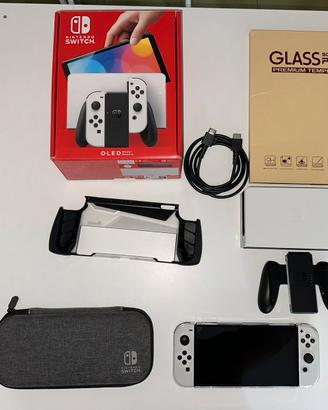 Nintendo Switch OLED White  Come Nuova + Accessori