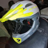 casco bicicletta 
