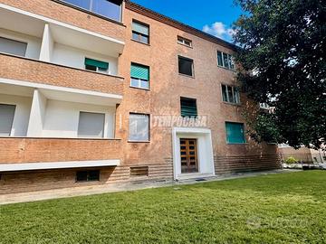 TRILOCALE PRIMO PIANO CON POSTO AUTO