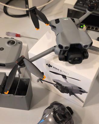 DJI MINI 5 PRO + 2 BATTERIE + HUB DI RICARICA – PA