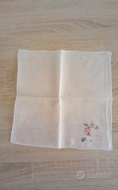 Fazzolettini donna ricamati a mano