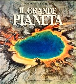 Vari volumi di interesse naturale e/o scientifico,