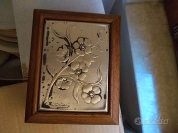 Scatola legno con decorazione argento
