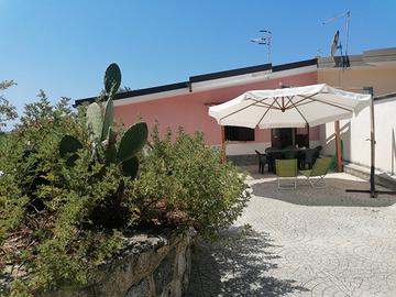 Villa fine e comoda a due passi dal mare