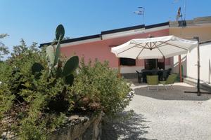 Villa fine e comoda a due passi dal mare