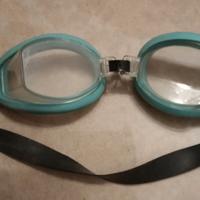 Occhialini e maschera da nuoto per bambino