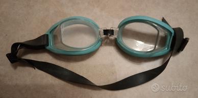 Occhialini e maschera da nuoto per bambino