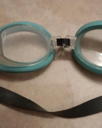 Occhialini e maschera da nuoto per bambino